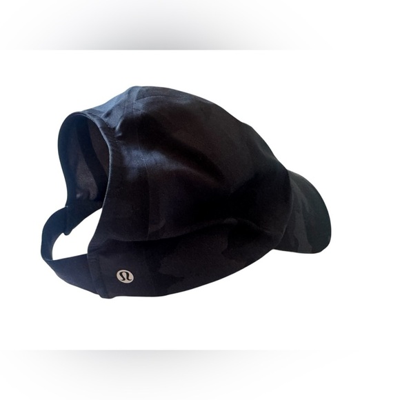 Lululemon Ladies Camo Black Fast Free Run Hat with Pony LW9DFUS main image 8